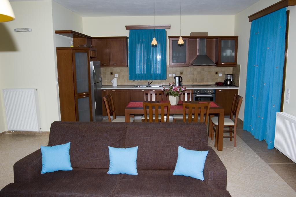העיירה רתימנו Aloni Villas מראה חיצוני תמונה
