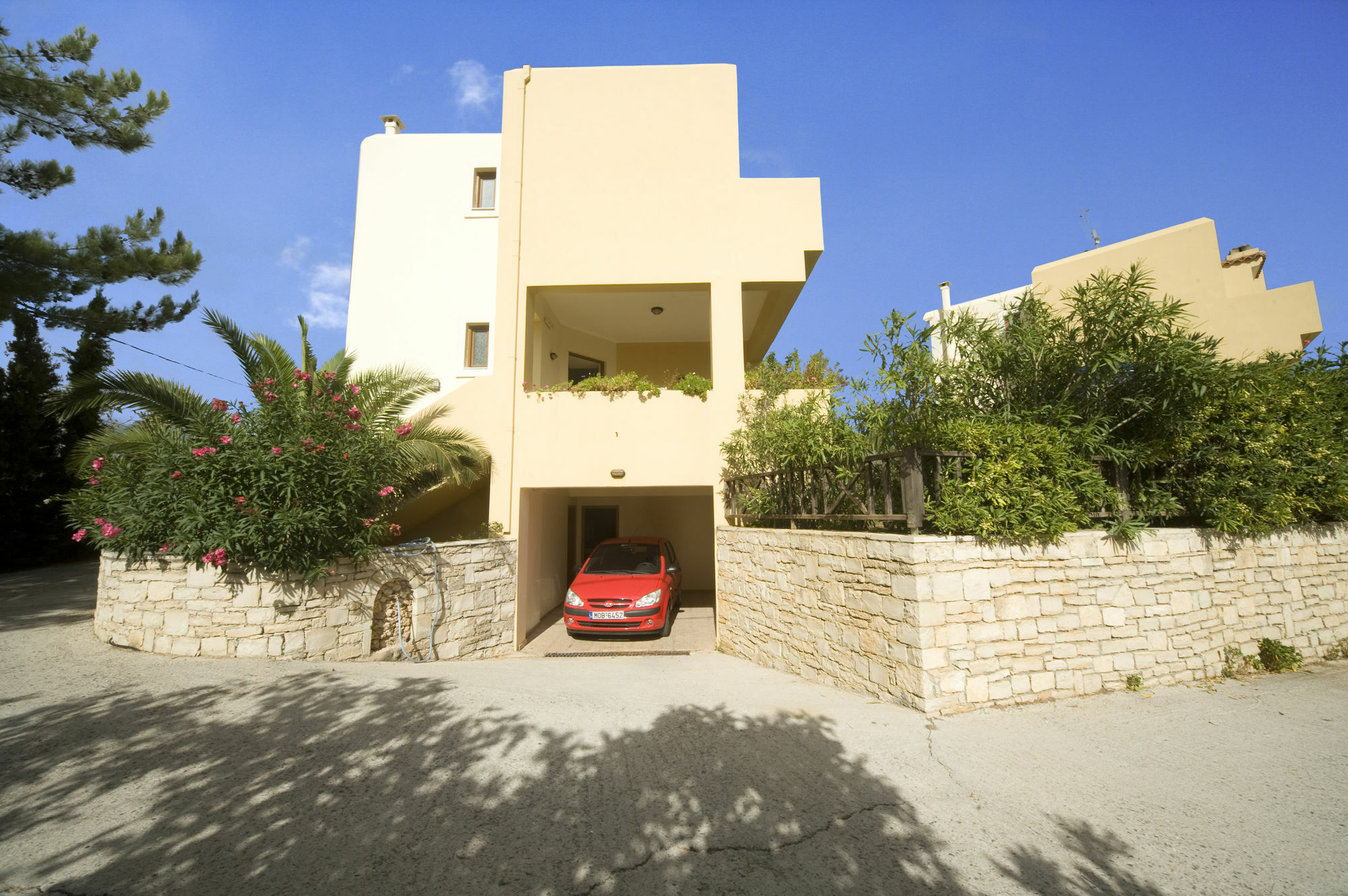 העיירה רתימנו Aloni Villas מראה חיצוני תמונה