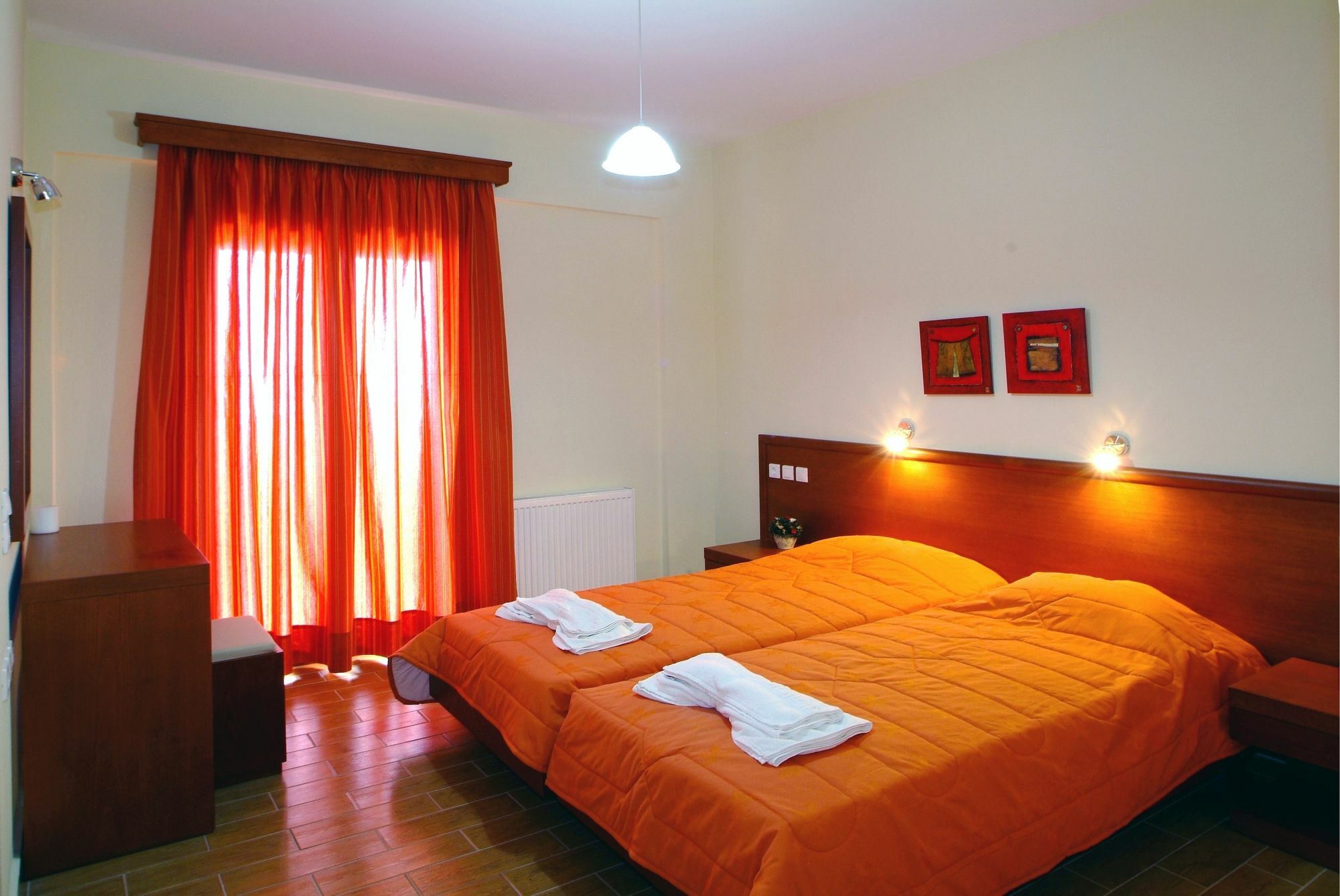העיירה רתימנו Aloni Villas מראה חיצוני תמונה